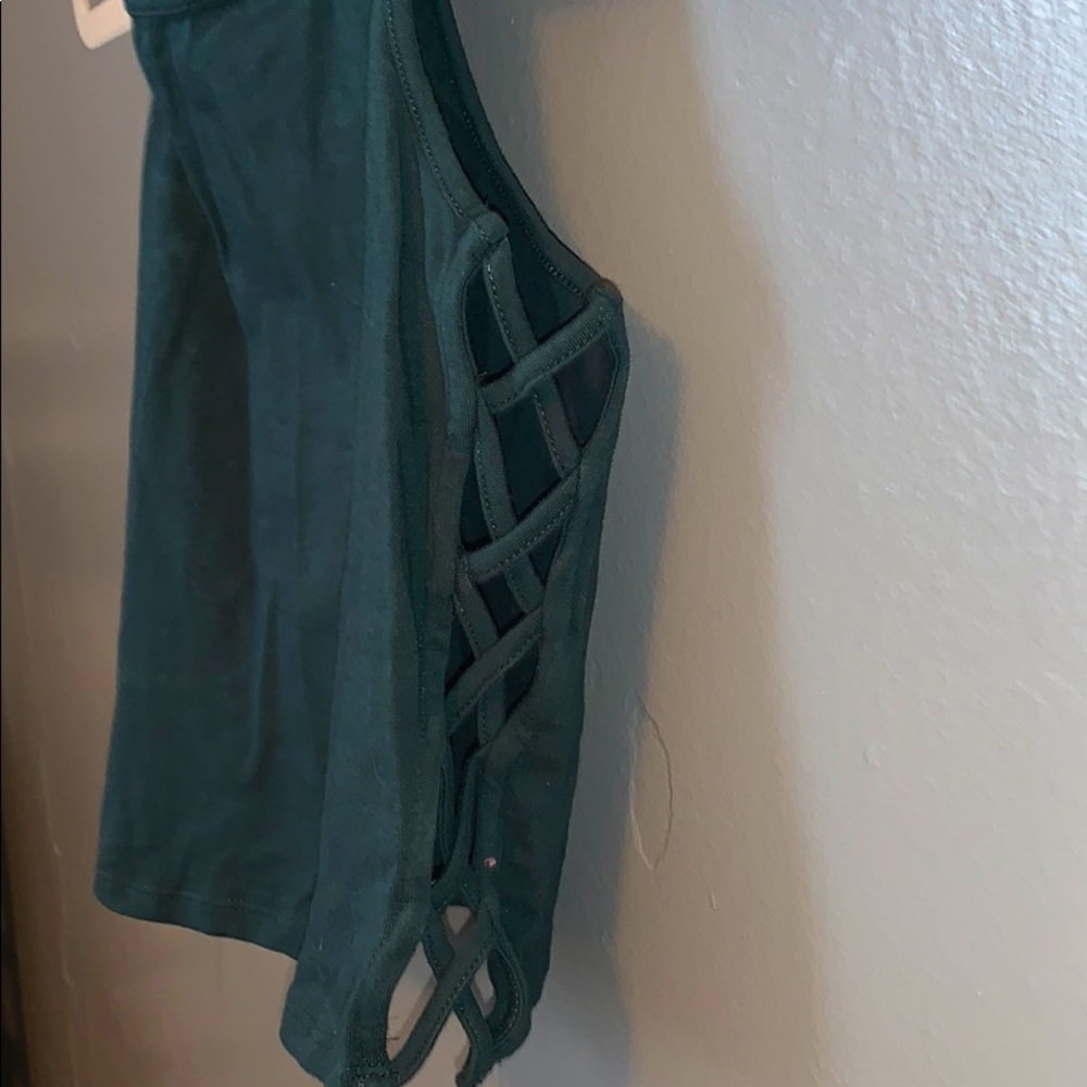 Top - Picture 2 of 2